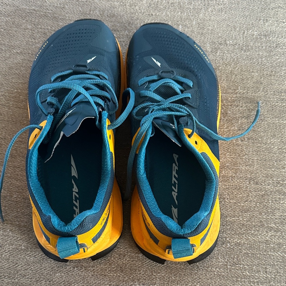 Altra Men's Olympus 4 Shoes - Picture 2 of 6